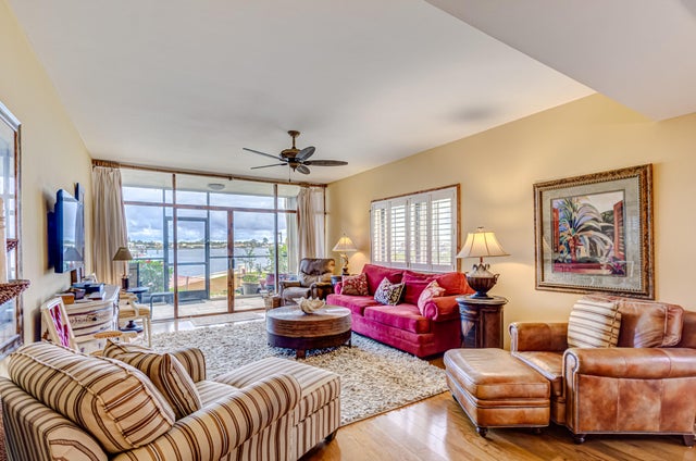 5 of 23 - 11390 Twelve Oaks Way #122, North Palm Beach, FL
