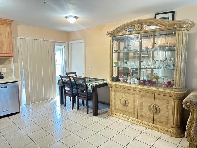 3 of 17 - 3061 Sw Blout Court, Port Saint Lucie, FL