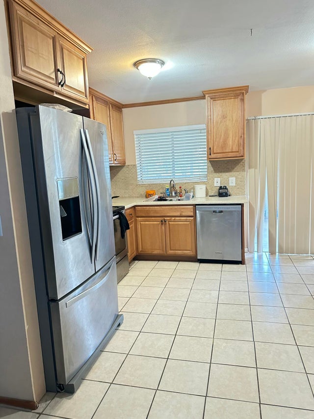 4 of 17 - 3061 Sw Blout Court, Port Saint Lucie, FL