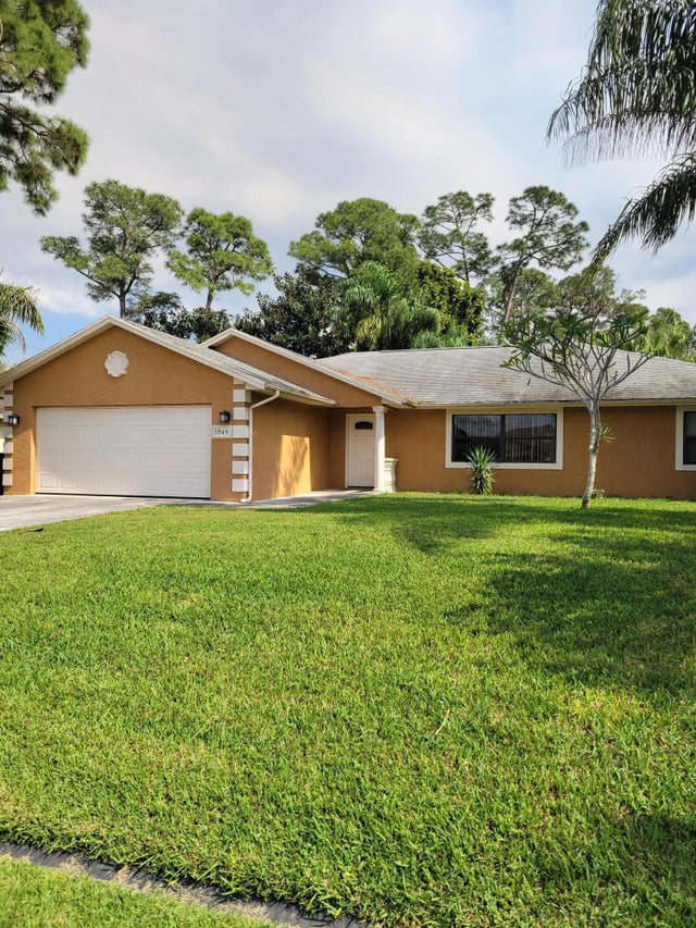 1 of 21 - 3049 Sw Circle St, Port Saint Lucie, FL