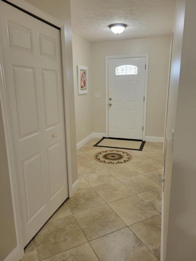 2 of 21 - 3049 Sw Circle St, Port Saint Lucie, FL