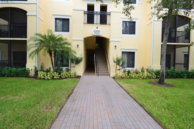 2 of 43 - 3020 Alcazar Place #207, Palm Beach Gardens, FL