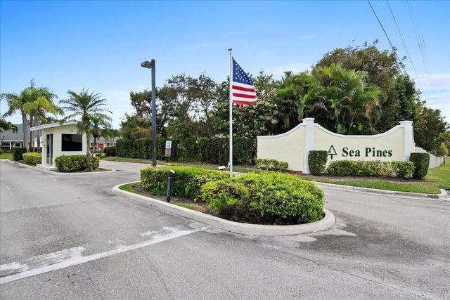 2 of 32 - 8182 Se Fox Hill Place, Hobe Sound, FL