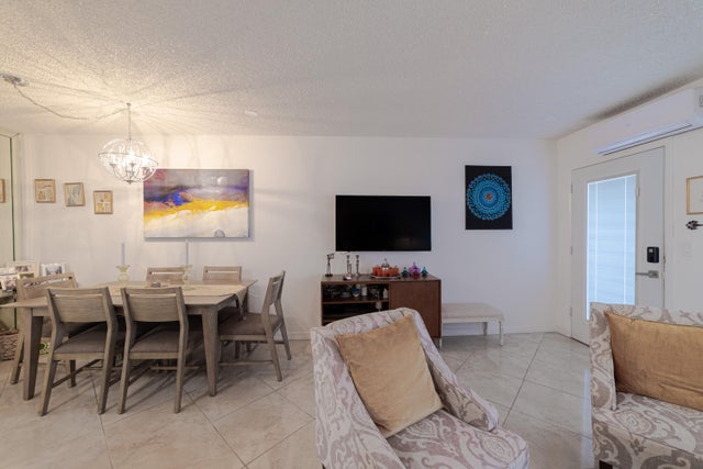 3 of 17 - 800 Sw 11th Avenue #18a, Hallandale Beach, FL