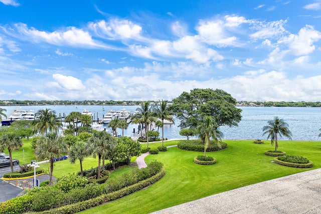 2 of 30 - 136 Lakeshore Dr #511, North Palm Beach, FL