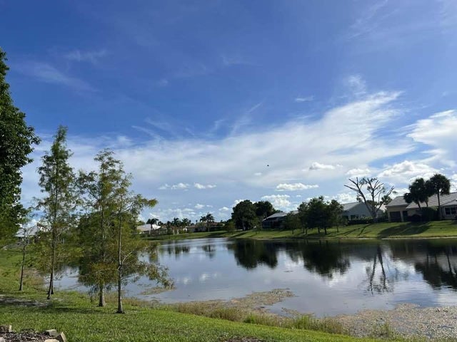 2 of 19 - 2525 Country Golf Dr, Wellington, FL