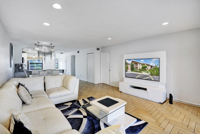 1 of 35 - 9290 Vista Del Lago #11c, Boca Raton, FL