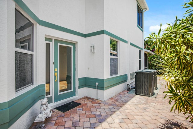 5 of 37 - 144 Pepper Lane, Jensen Beach, FL