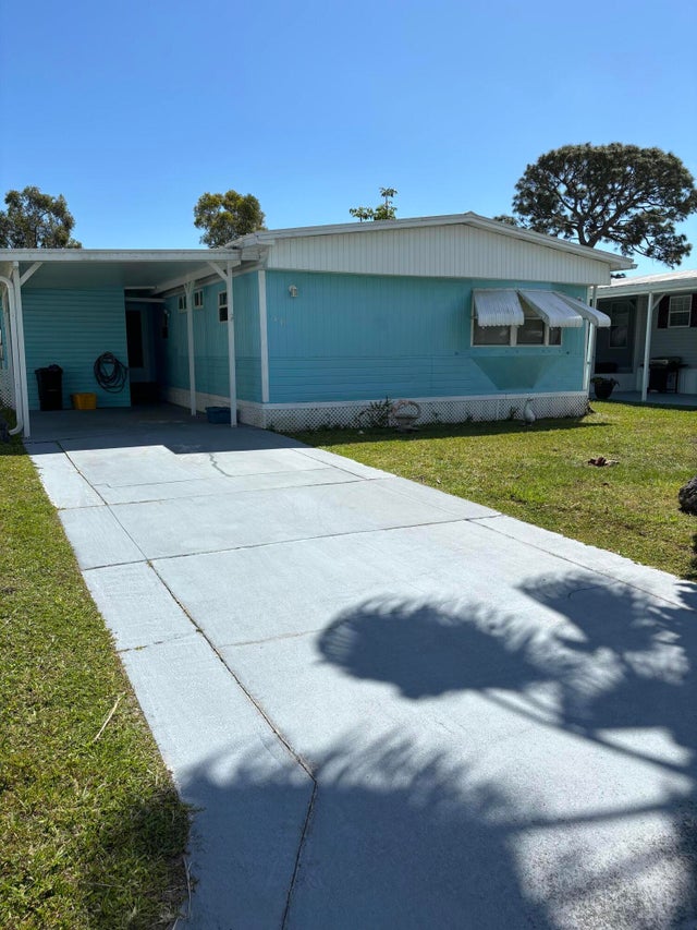 1 of 22 - 38 Golf Drive Dr, Port Saint Lucie, FL