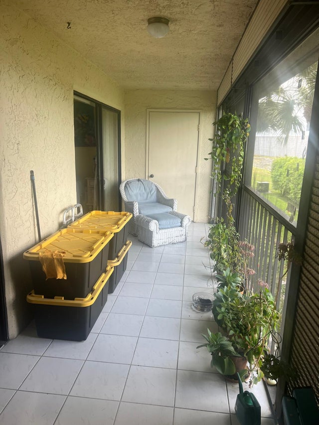 4 of 26 - 7891 Willow Spring Dr #1024, Lake Worth, FL