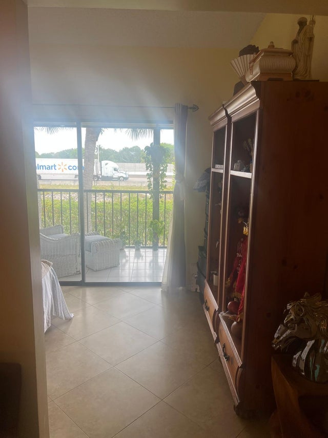 5 of 26 - 7891 Willow Spring Dr #1024, Lake Worth, FL