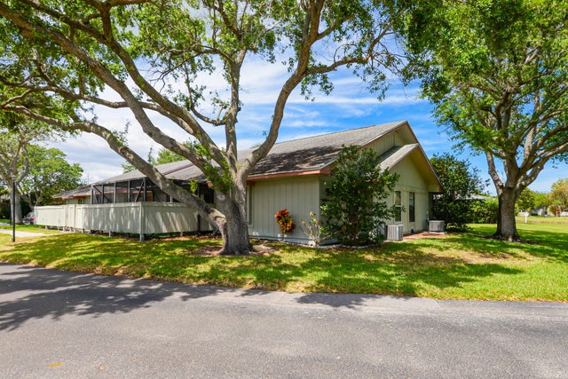 1 of 41 - 3914 Nw Cinnamon Tree Circle, Jensen Beach, FL