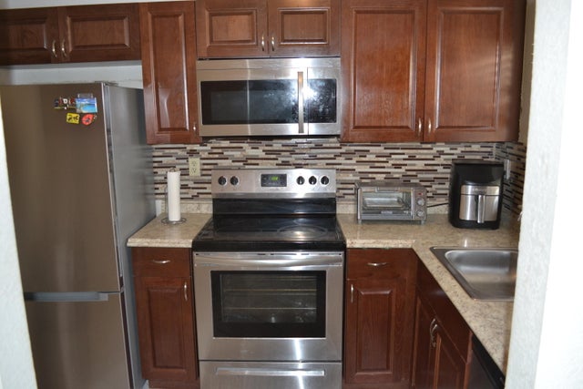 5 of 15 - 8901 Sunrise Lakes Boulevard #103, Sunrise, FL