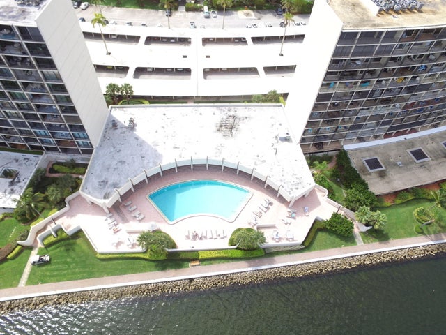 5 of 65 - 132 Lakeshore Drive #718, North Palm Beach, FL