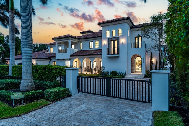 3 of 46 - 1207 Spanish River Rd, Boca Raton, FL