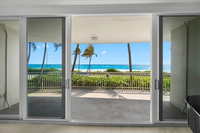 3 of 40 - 100 Royal Palm Way #a2, Palm Beach, FL