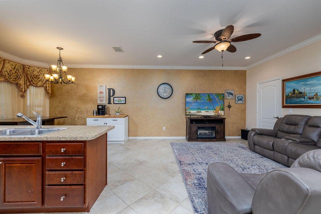 5 of 40 - 2300 Se Union Park Drive, Port Saint Lucie, FL