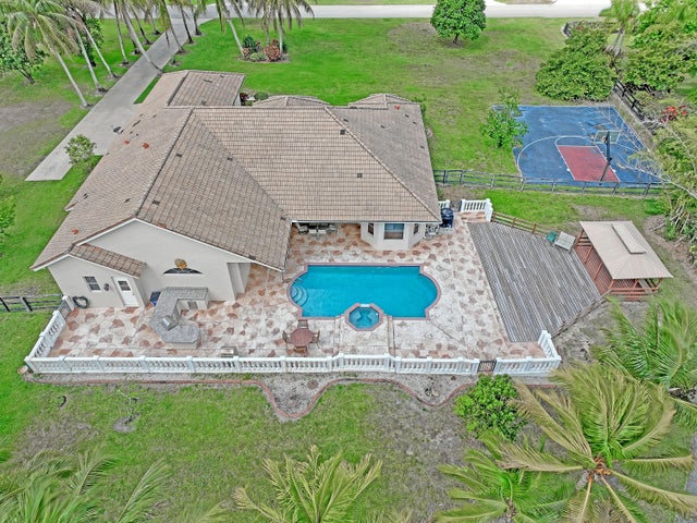 2 of 70 - 1794 Trotter Ct, Wellington, FL