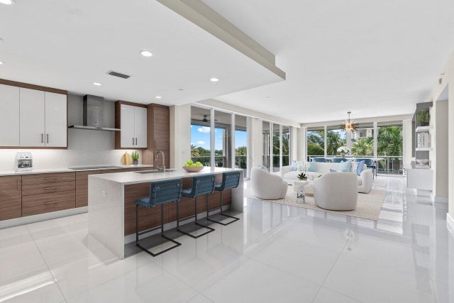 1 of 53 - 2720 Donald Ross Road #301, Palm Beach Gardens, FL