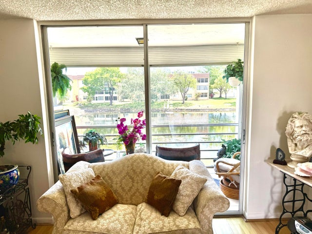 2 of 42 - 9281 Sunrise Lakes Blvd #210, Sunrise, FL