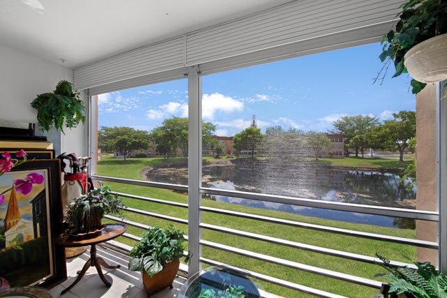 4 of 42 - 9281 Sunrise Lakes Blvd #210, Sunrise, FL