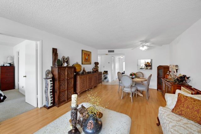 5 of 42 - 9281 Sunrise Lakes Blvd #210, Sunrise, FL