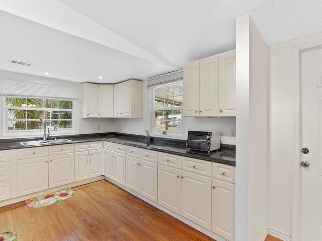 4 of 22 - 471 Tropical Isles Cir, Fort Pierce, FL