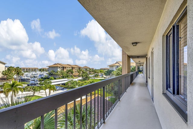 3 of 39 - 1701 Marina Isle Wy #404, Jupiter, FL