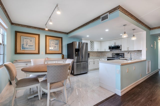 4 of 52 - 1053 Hythe C, Boca Raton, FL