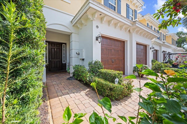 2 of 32 - 218 Mariner Court, North Palm Beach, FL