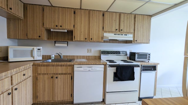 4 of 60 - 3 Stratford Dr #d, Boynton Beach, FL