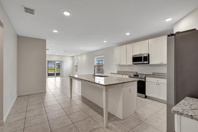 4 of 35 - 10853 Sw Vasari Wy, Port Saint Lucie, FL