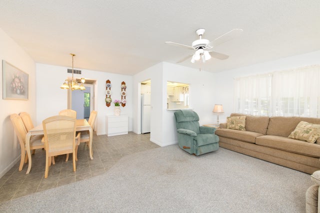 2 of 23 - 118 Kingswood F #118, West Palm Beach, FL