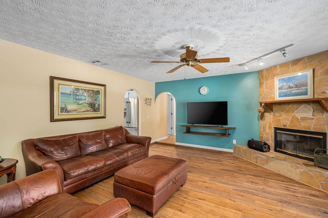 4 of 21 - 6738 Nw Daffodil Lane, Port Saint Lucie, FL