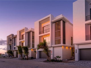 Photo of Listing #RX-10992876