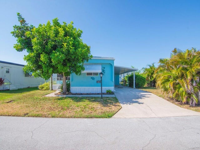 2 of 38 - 102 N Warner Dr, Jensen Beach, FL