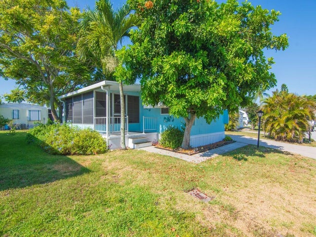 3 of 38 - 102 N Warner Dr, Jensen Beach, FL