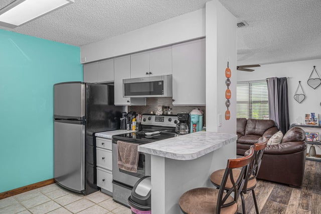 4 of 12 - 6018 Indrio Road #6, Fort Pierce, FL