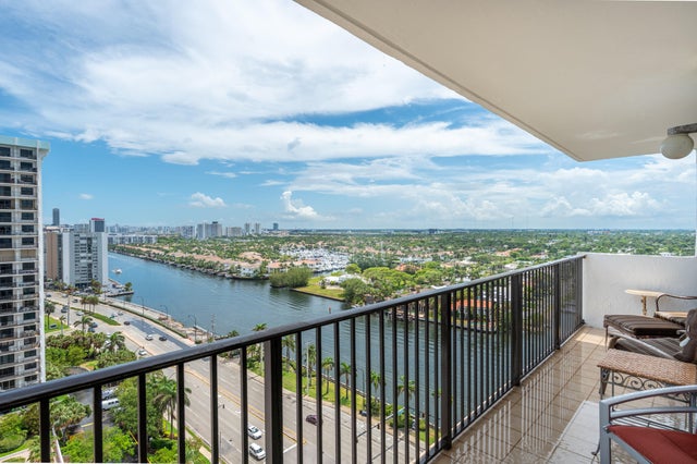 5 of 44 - 1201 S Ocean Dr #1911n, Hollywood, FL