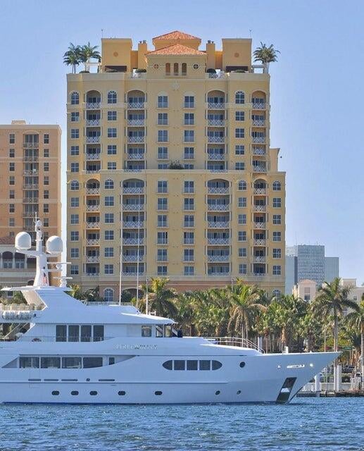 1 of 38 - 201 S Narcissus Av #405, West Palm Beach, FL