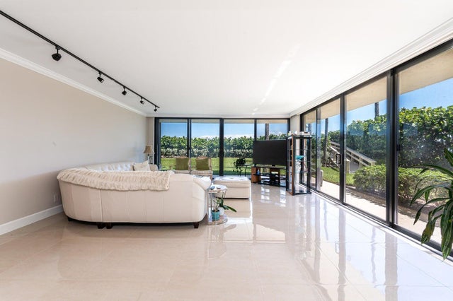 3 of 17 - 3390 S Ocean Boulevard #103, Palm Beach, FL