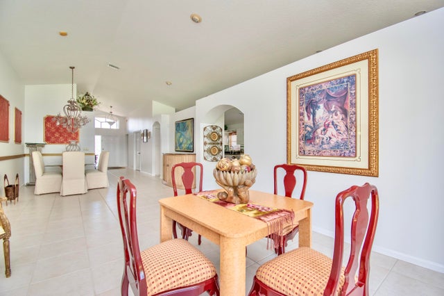 5 of 30 - 5802 Royal Club Dr, Boynton Beach, FL
