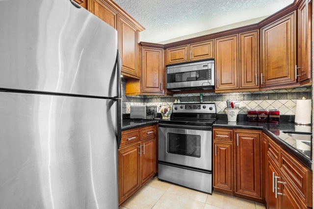 2 of 17 - 400 Ne 20th Street #b204, Boca Raton, FL