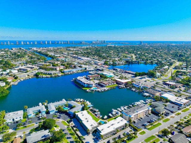 2 of 28 - 312 Northlake Drive #104, North Palm Beach, FL