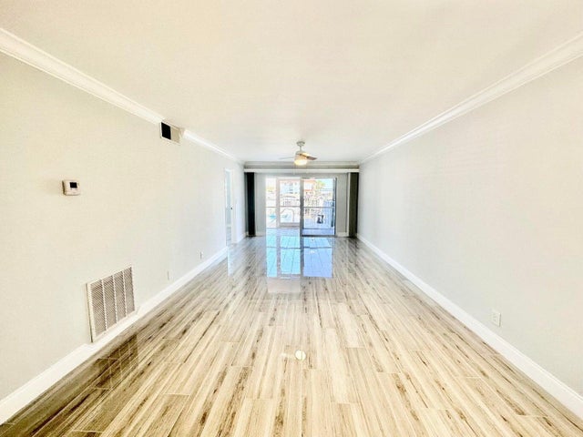 5 of 28 - 312 Northlake Drive #104, North Palm Beach, FL