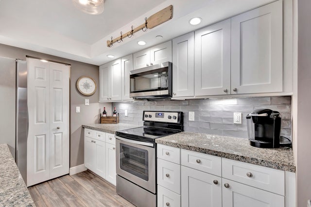 5 of 60 - 3000 N Ocean Dr #17-b, Singer Island, FL