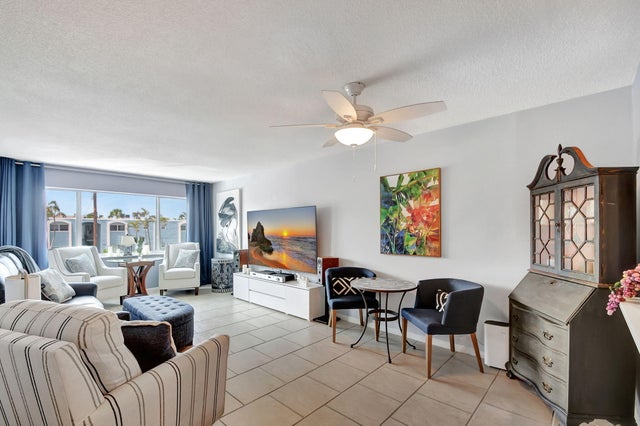 4 of 16 - 1502 S Lakeside Drive #216, Lake Worth Beach, FL