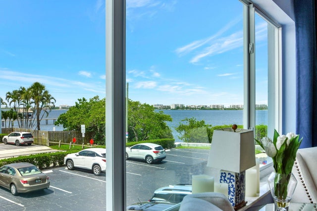 5 of 16 - 1502 S Lakeside Drive #216, Lake Worth Beach, FL