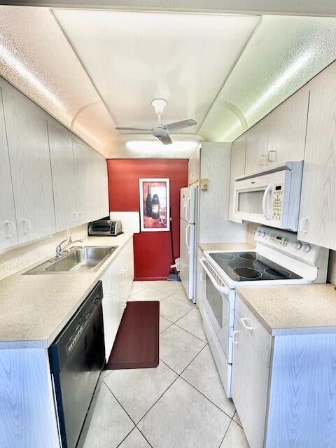 2 of 38 - 2078 Guildford E, Boca Raton, FL