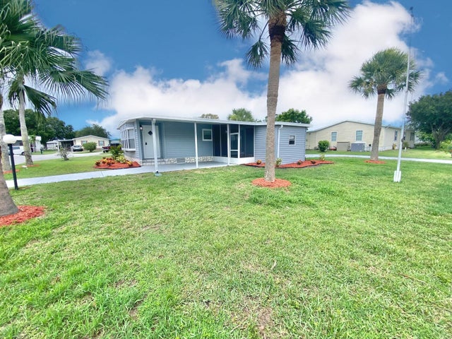 2 of 26 - 1038 Warbler Ct, Barefoot Bay, FL